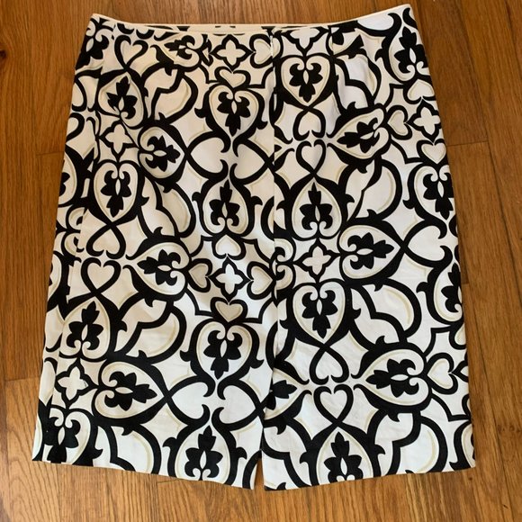 White House Black Market Size 10 Black & White Knee-Length Pencil Skirt - Picture 2 of 7